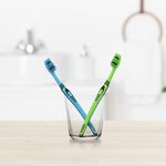 Cepillos-Dentales-Oral-B-Clean-Color-Collection-Suave-5-Unidades-7-11211