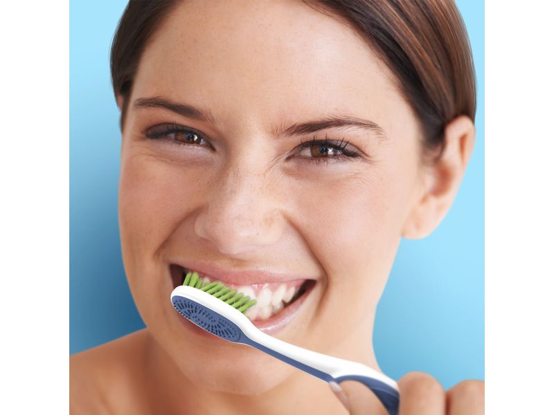 Cepillos-Dentales-Extra-Suave-Oral-B-Sensitive-Enc-as-Detox-3-Unidades-7-11210