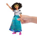 Mu-eca-Mirabel-Disney-Encanto-4-27638