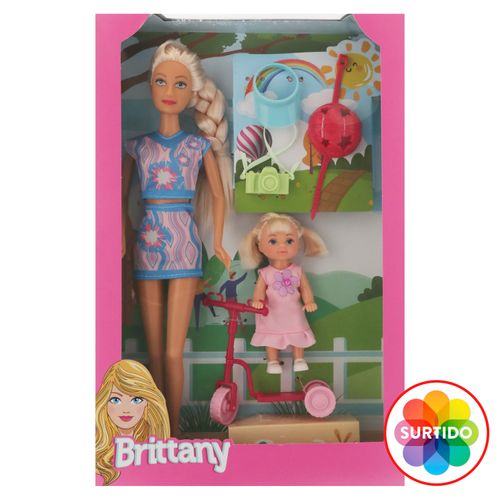 Muñeca Brittany con hija y scooter surtido